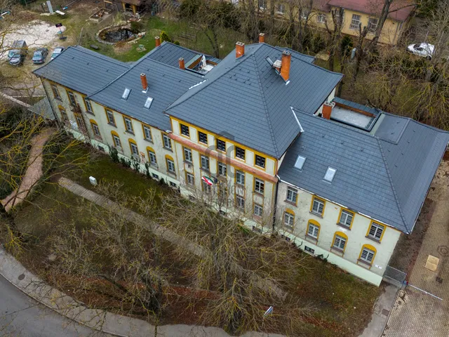 Eladó kereskedelmi és ipari ingatlan Balatonfűzfő 1294 nm