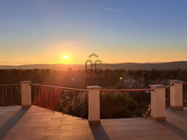 Eladó ház Budakeszi 400 nm