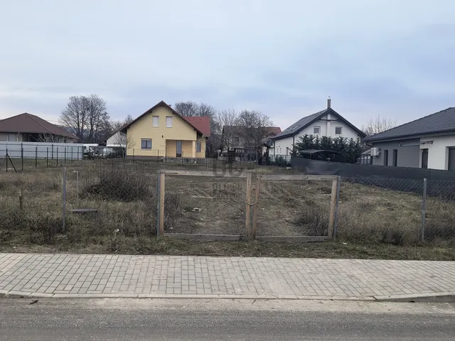 Eladó telek Páty 803 nm