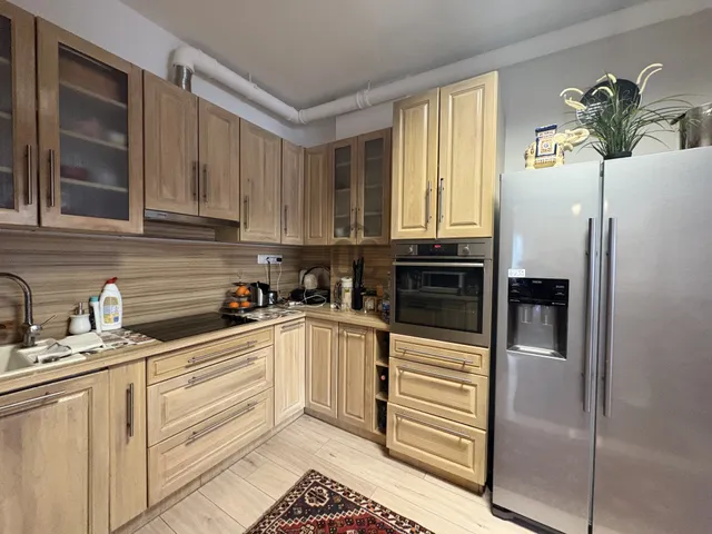 Eladó ház Üröm 195 nm