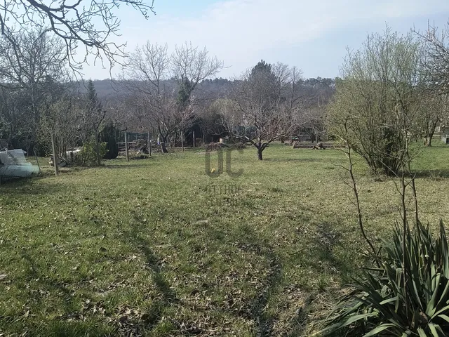 Eladó telek Páty 1390 nm