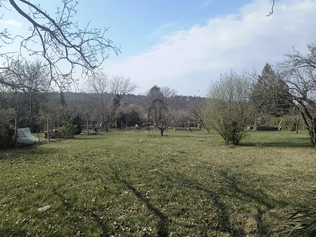 Eladó telek Páty 1390 nm