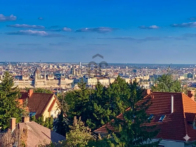 Eladó lakás Budapest II. kerület, Rézmál 155 nm