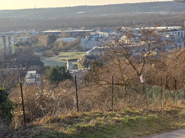Eladó telek Budaörs 2430 nm