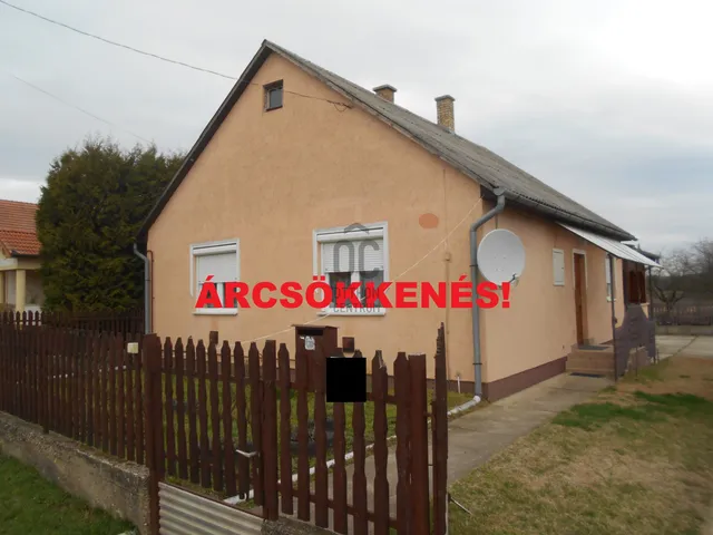 Eladó ház Anarcs 94 nm