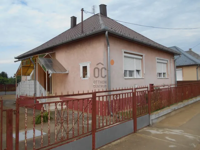 Eladó ház Döge 94 nm