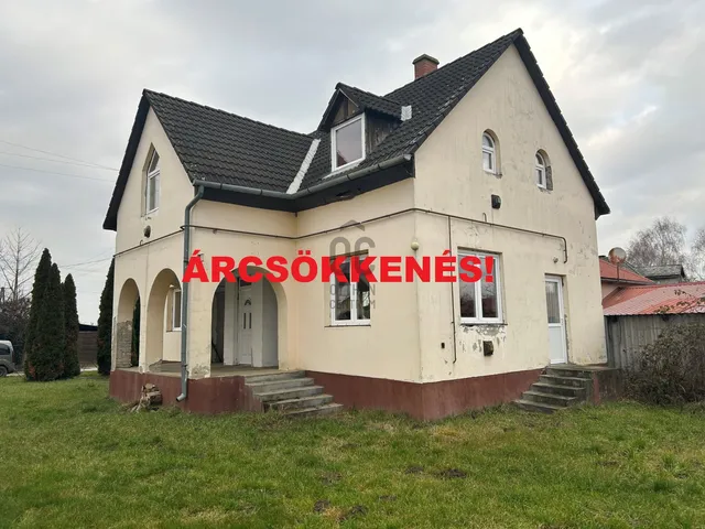 Eladó ház Komoró 140 nm