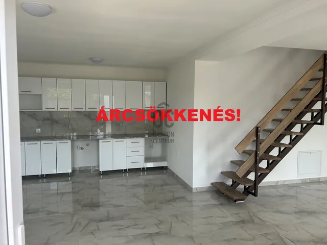 Eladó ház Anarcs 110 nm
