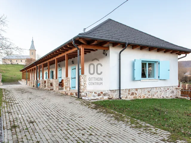 Eladó kereskedelmi és ipari ingatlan Vilyvitány 110 nm