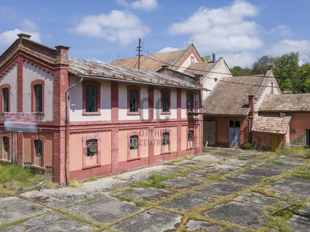 Eladó kereskedelmi és ipari ingatlan Hőgyész 1070 nm