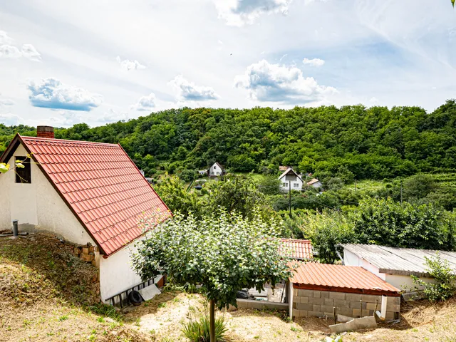 Eladó mezőgazdasági ingatlan Szekszárd, Felsőváros 1345 nm