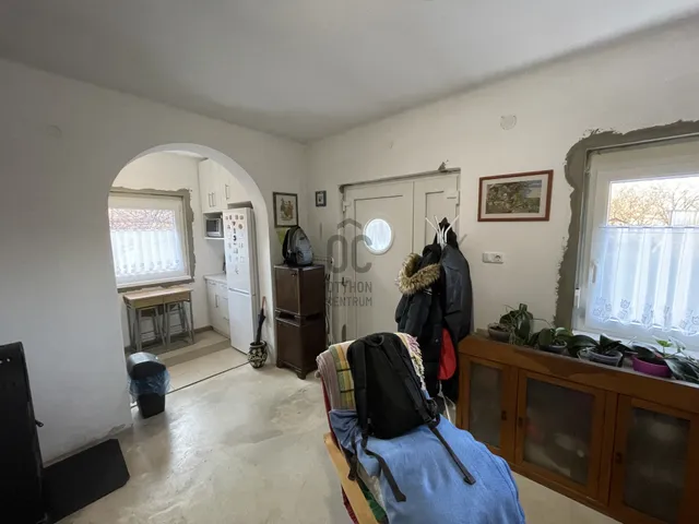 Eladó mezőgazdasági ingatlan Szekszárd, Palánkihegy 34 nm