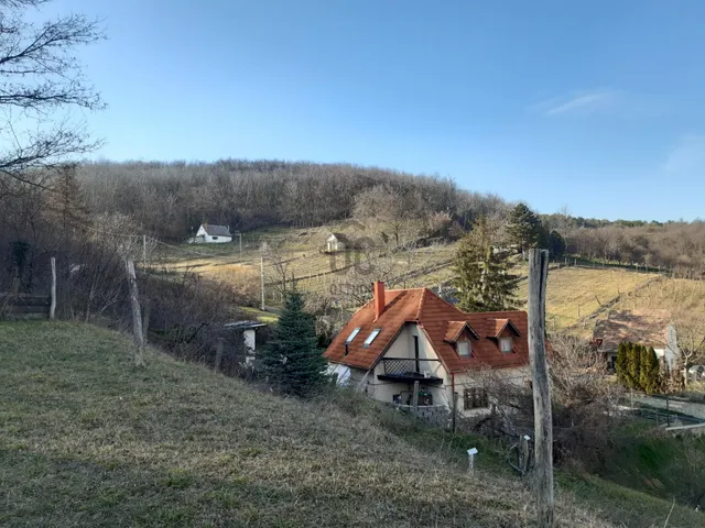 Eladó telek Szekszárd, Felsőváros 1412 nm