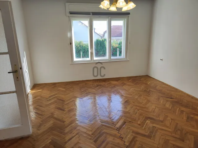 Eladó ház Szekszárd, Bakta 91 nm
