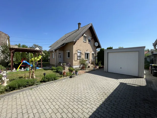 Eladó ház Bátaszék 71 nm