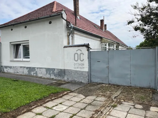 Eladó ház Szekszárd, Újváros 90 nm