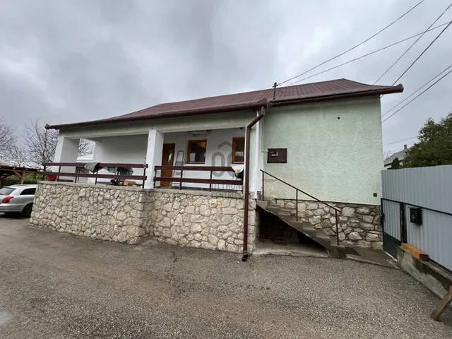 Eladó ház Hőgyész 92 nm