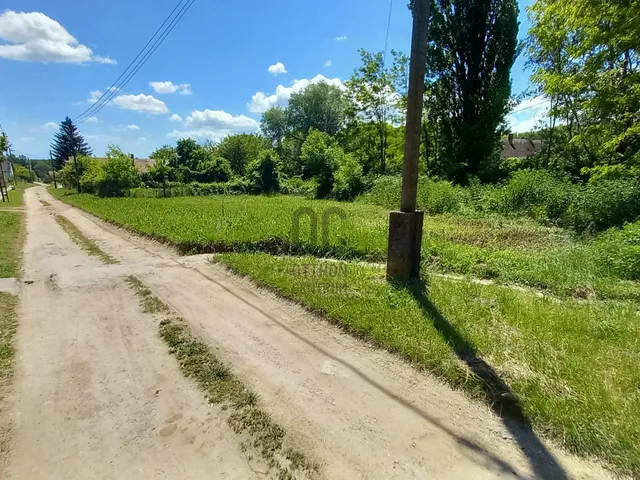 Eladó telek Mucsi 14675 nm