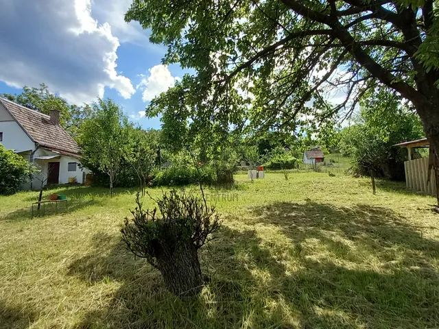 Eladó mezőgazdasági ingatlan Szekszárd, Csatár 1408 nm