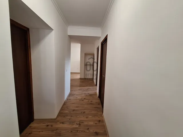 Eladó ház Tolna, Mözs 192 nm