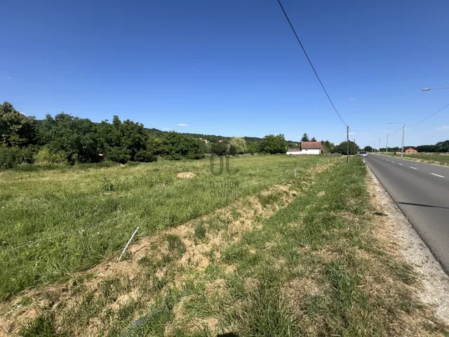 Eladó telek Szekszárd 2674 nm