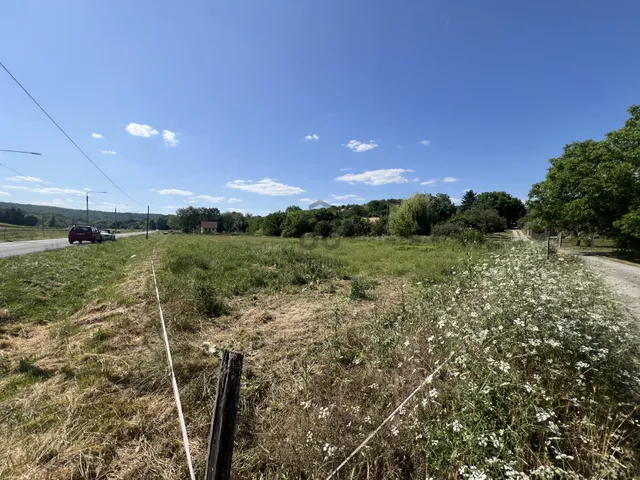 Eladó telek Szekszárd 2674 nm