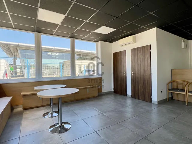 Kiadó kereskedelmi és ipari ingatlan Szekszárd 330 nm