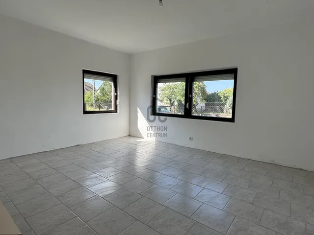 Eladó ház Decs 68 nm