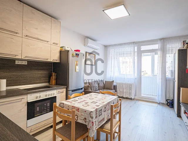 Eladó lakás Szekszárd, Csatár 59 nm