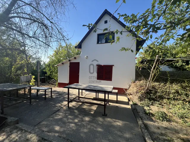 Eladó ház Szekszárd 26 nm