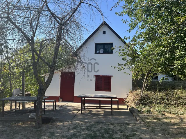 Eladó ház Szekszárd 26 nm
