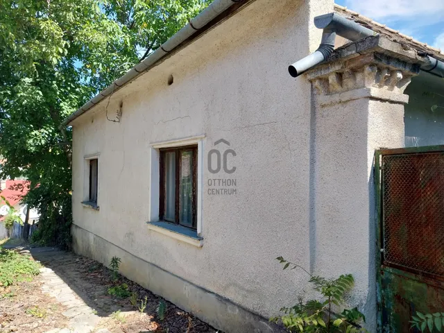 Eladó telek Szekszárd 117 nm