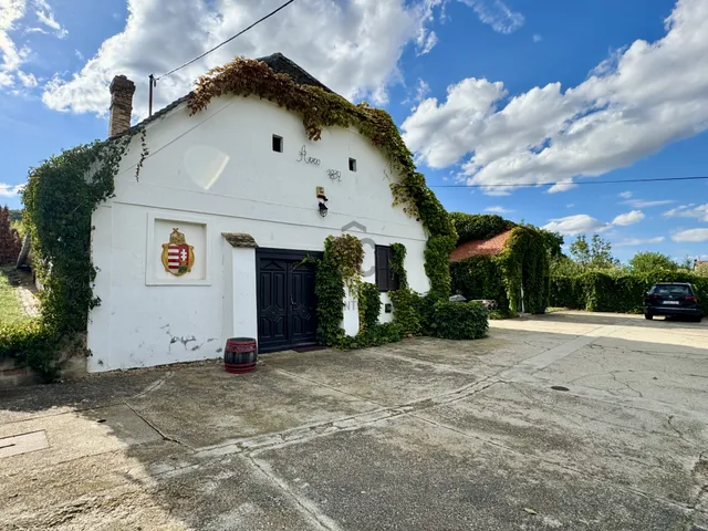 Eladó ház Szekszárd 160 nm