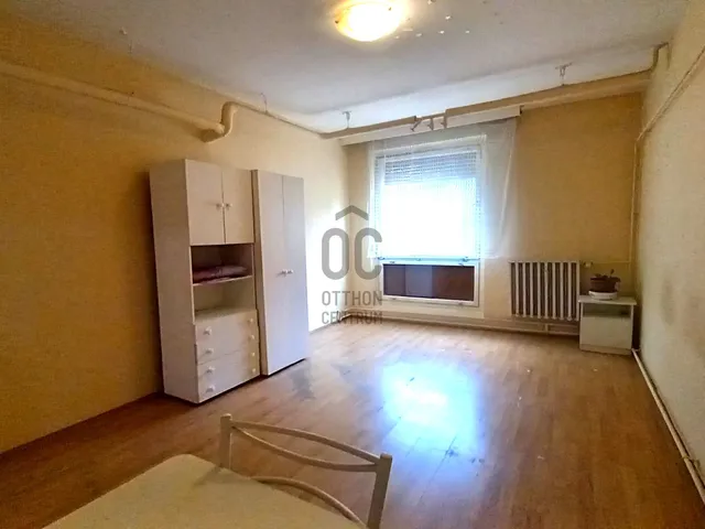 Eladó lakás Szekszárd, Csatár 37 nm