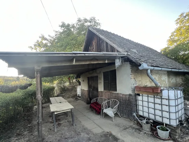 Eladó ház Szekszárd 35 nm