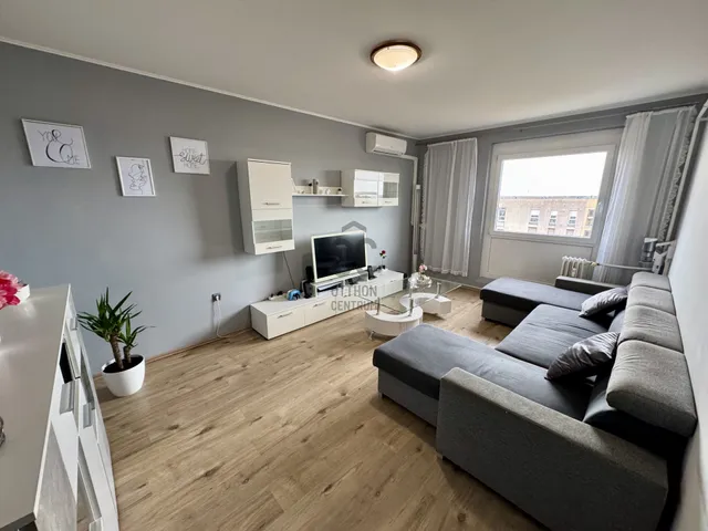 Eladó lakás Szekszárd, Csatár 58 nm