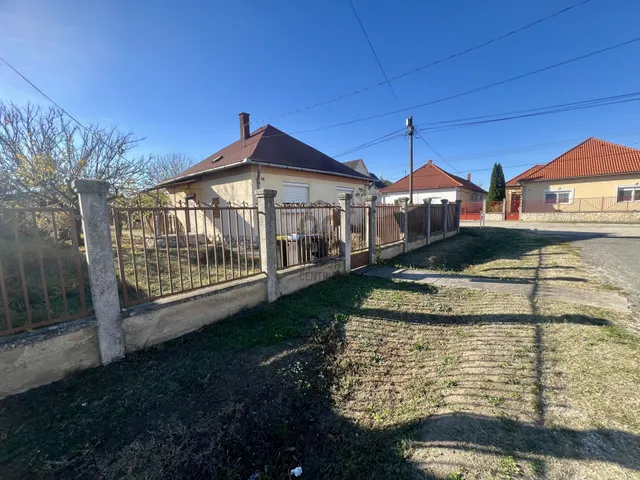 Eladó ház Tolna 70 nm