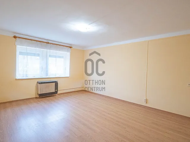 Eladó ház Tolna, Mözs 74 nm