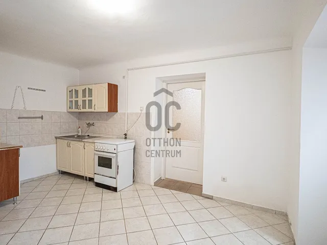 Eladó ház Tolna, Mözs, Szent István utca 74 nm