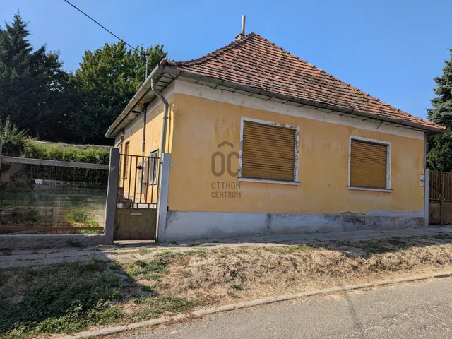 Eladó ház Szekszárd 610 nm
