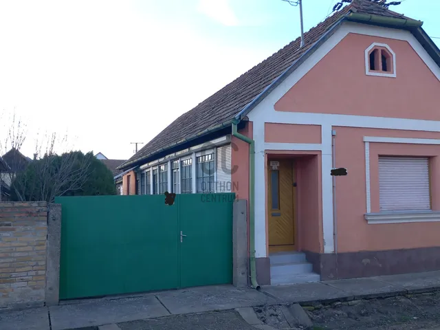 Eladó ház Őcsény 103 nm