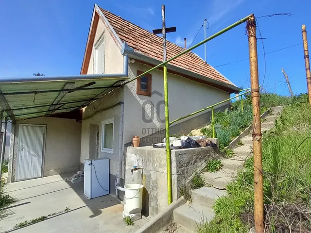 Eladó mezőgazdasági ingatlan Szekszárd 787 nm