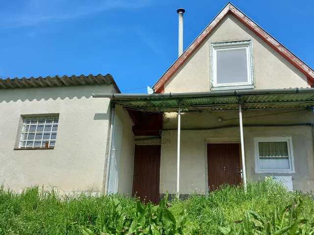 Eladó mezőgazdasági ingatlan Szekszárd 787 nm