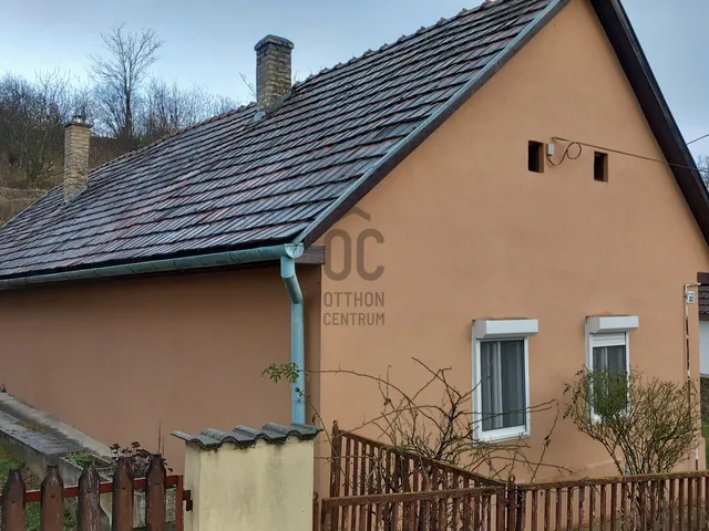 Eladó ház Hőgyész 67 nm
