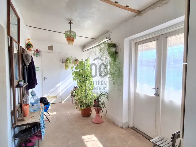 Eladó ház Sárpilis 67 nm