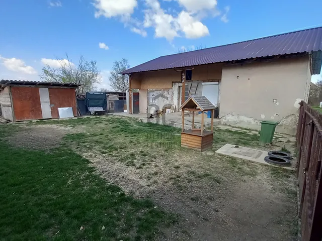 Eladó ház Báta 78 nm