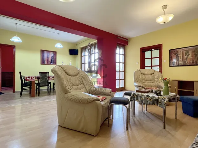 Eladó lakás Szekszárd, Csatár 88 nm