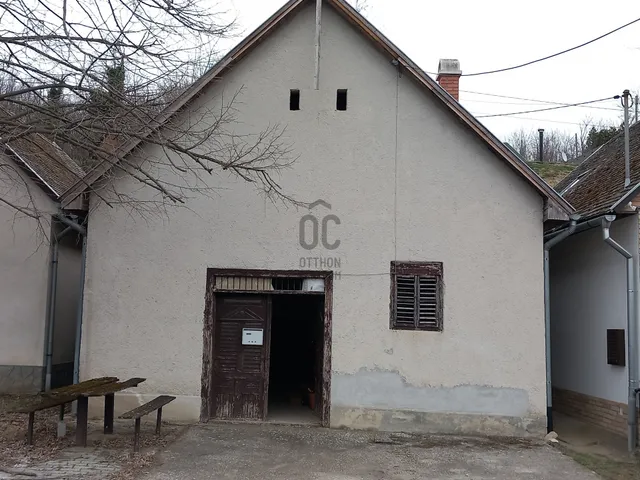 Eladó ház Alsónána 58 nm
