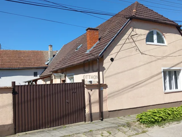 Eladó ház Szekszárd, Újváros 97 nm