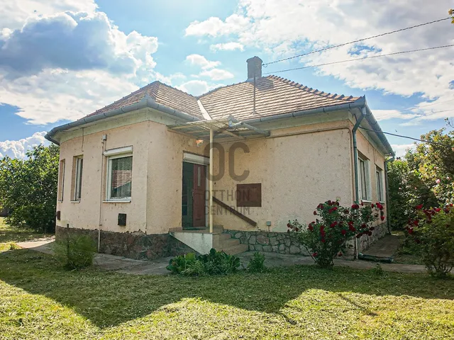 Eladó ház Szekszárd, Alsóváros 75 nm